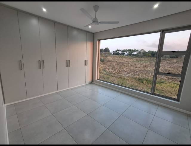 4 BEDROOM TOWNHOUSE FOR SALE IN PALM LAKES ESTATE